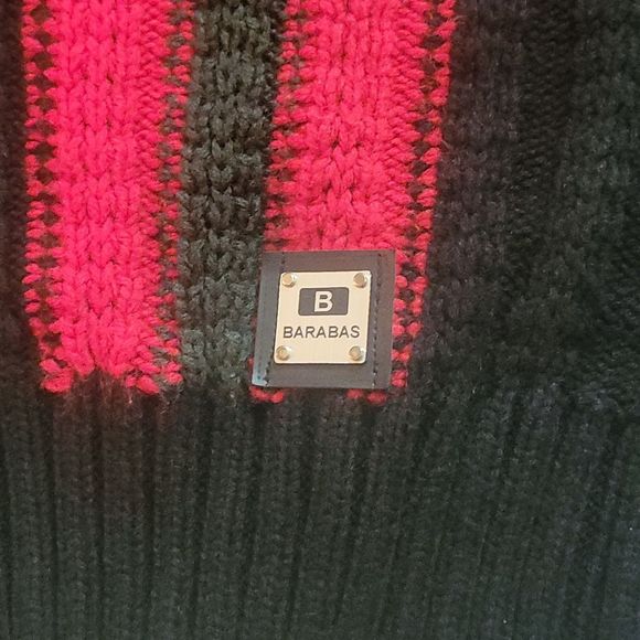 Sweater   - Picture 2 of 4